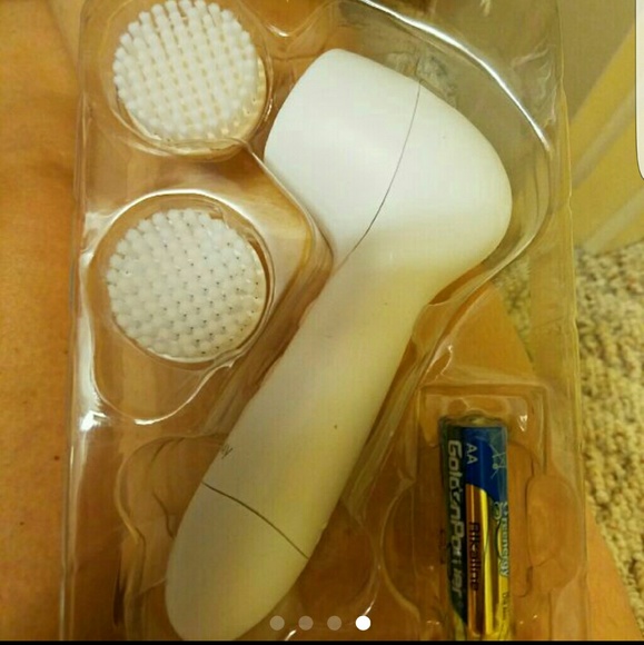 Mary Kay Skinvigorate cleansing brush