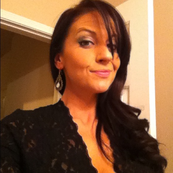 Awesome 10% sale and accepting offers‼️ - Picture 2 of 4