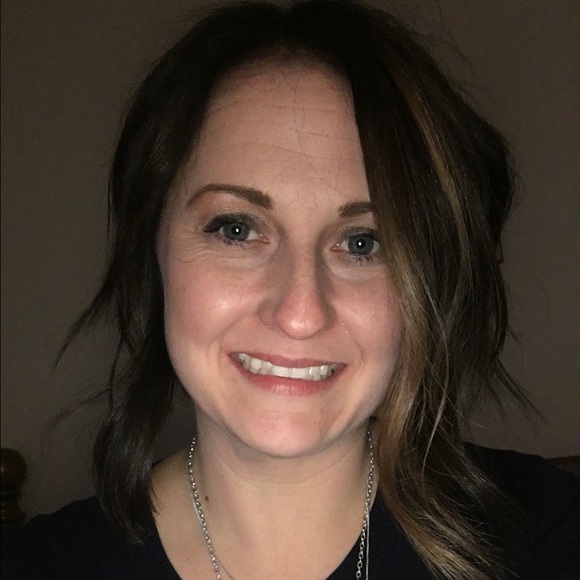 Meet your Posher, Monica