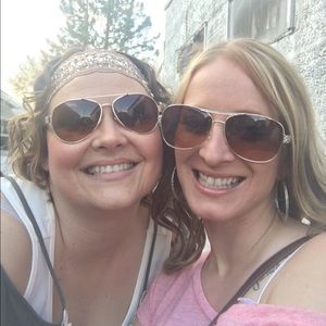 Meet your Posher, Lisa