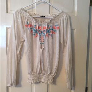 Off the shoulders boho long sleeve shirt