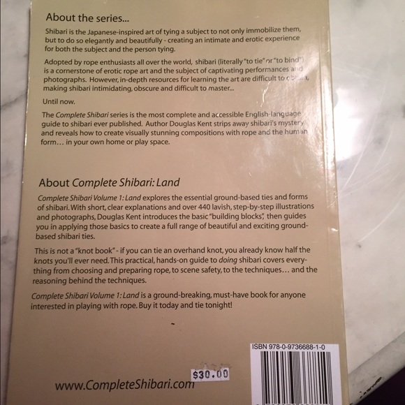 Bondage Book plus Role - Picture 3 of 4