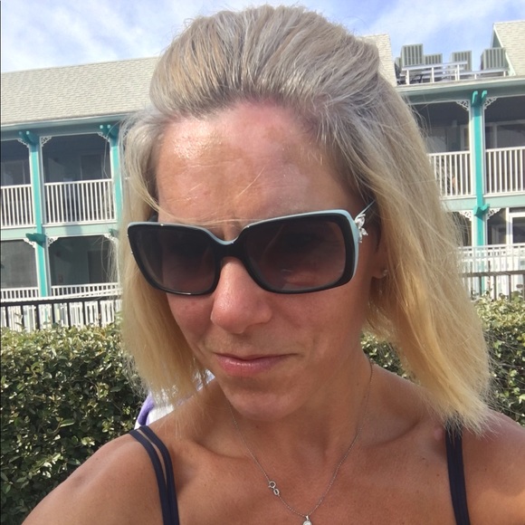 Meet your Posher, Renee - Picture 3 of 9