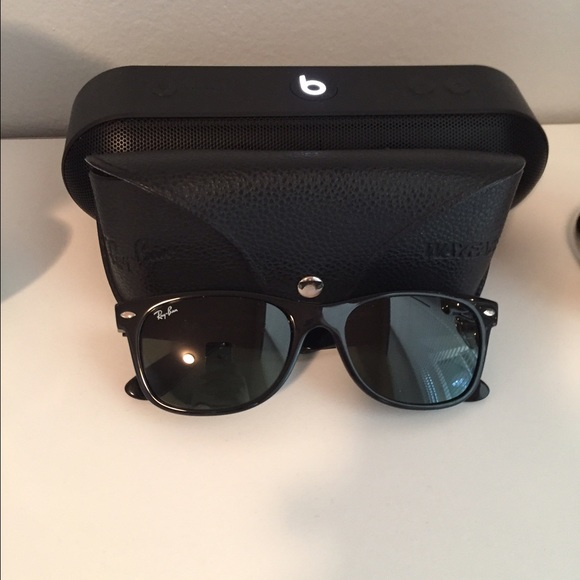 Authentic New Wayfarer Ray-bans - Picture 2 of 4