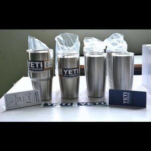 Yeti Rambler 30 OZ Insulated Tumbler
