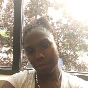 Meet your Posher, Ana