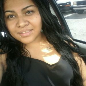 Meet your Posher, Elena