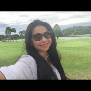 Meet your Posher, Marcela