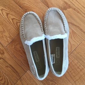 globe moccasins
