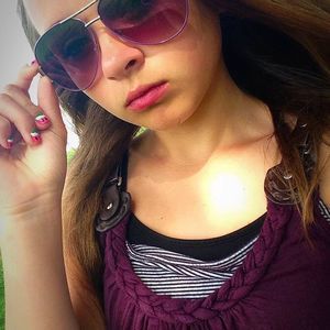 Meet your Posher, Andrea