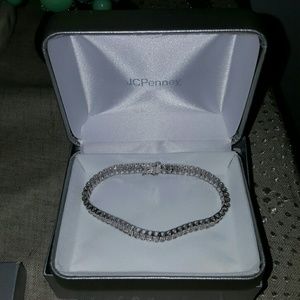 NWOT Diamond Tennis Bracelet "Traded"