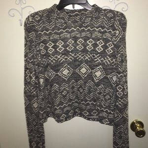 Long sleeve crop top