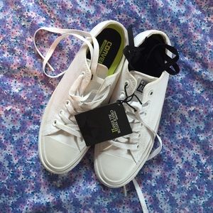Brand new Converse All-star II -- white low-tops