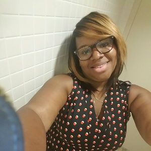 Meet your Posher, Alicia