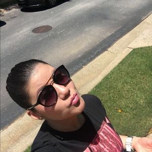 Meet your Posher, Carol