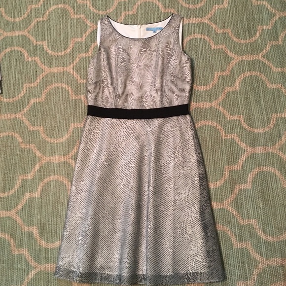 ANTONIO MELANI Dresses & Skirts - Antonio Melani sz 6 black and white dress
