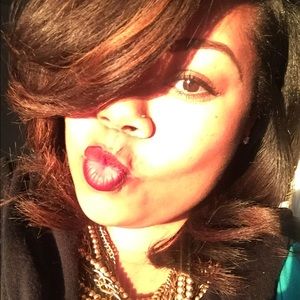 Meet your Posher, Ashley