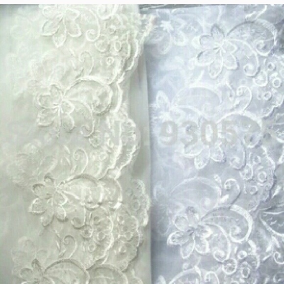 Cathedral wedding veil white or beige brides lace - Picture 4 of 5