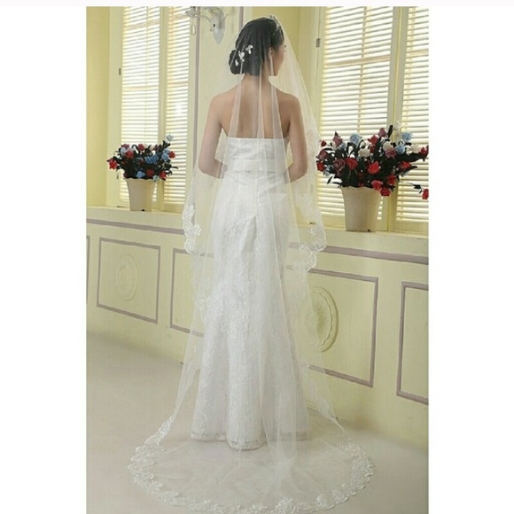 Cathedral wedding veil white or beige brides lace - Picture 2 of 5