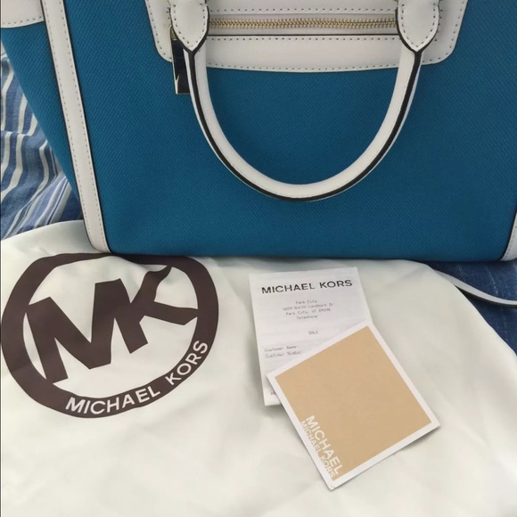 Authentic MICHAEL KORS Selma Large Satchel