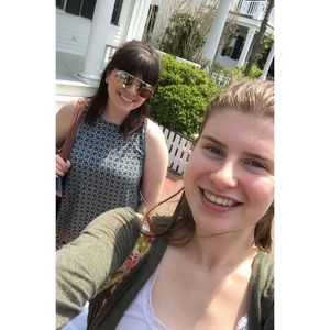 Meet your Posher, Moira