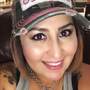 Meet your Posher, Erica