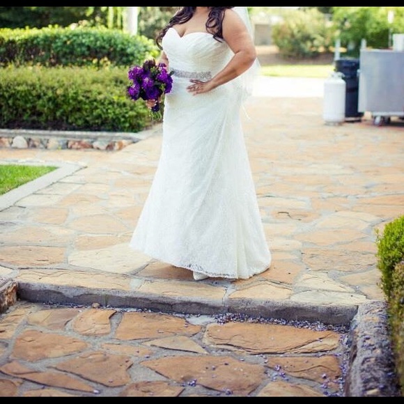 Plus size sweetheart neck wedding dress!