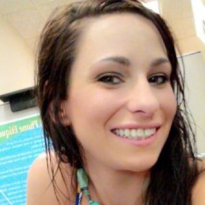 Meet your Posher, Candace