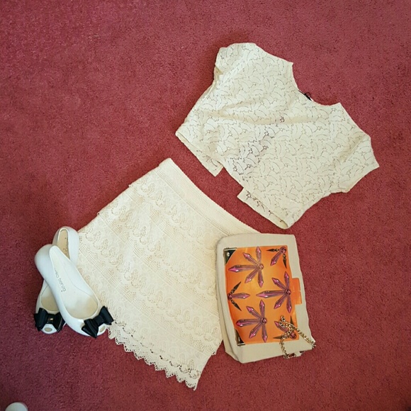 BooHoo Lace Crop Top in size 6/Xs-S