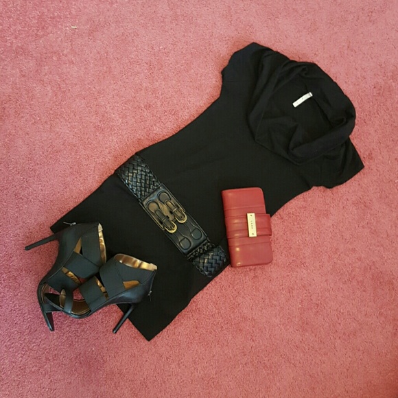 Black mini Dress with built-in belt in S