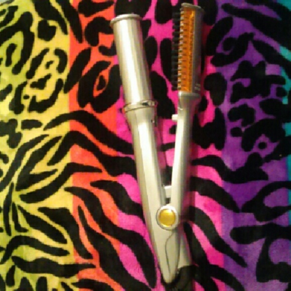 The instyler straightener