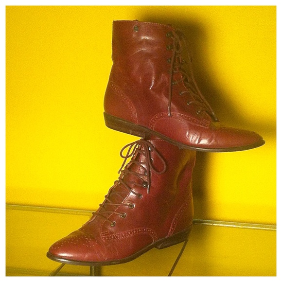 Etienne Aigner Shoes - SOLD! Vintage Leather Oxford, Lace up Ankle boots Etienne Aigner Shoes - SOLD! Vintage Leather Oxford, Lace up Ankle boots