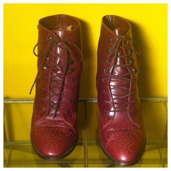 Etienne Aigner Shoes - SOLD! Vintage Leather Oxford, Lace up Ankle boots Etienne Aigner Shoes - SOLD! Vintage Leather Oxford, Lace up Ankle boots