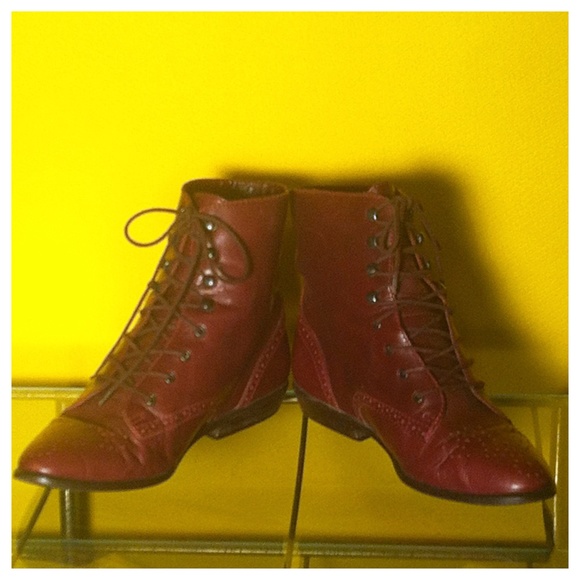 Etienne Aigner Shoes - SOLD! Vintage Leather Oxford, Lace up Ankle boots Etienne Aigner Shoes - SOLD! Vintage Leather Oxford, Lace up Ankle boots
