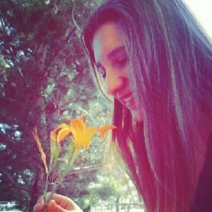 Meet your Posher, Chloe