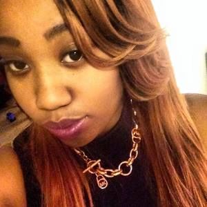 Meet your Posher, Mena