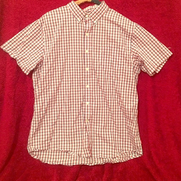 Mens izod xl short sleeve button down.