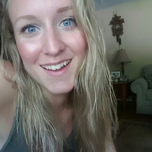 Meet your Posher, Alyx