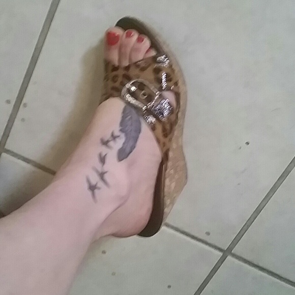 Cheetah print on top, mint condition, smoke free