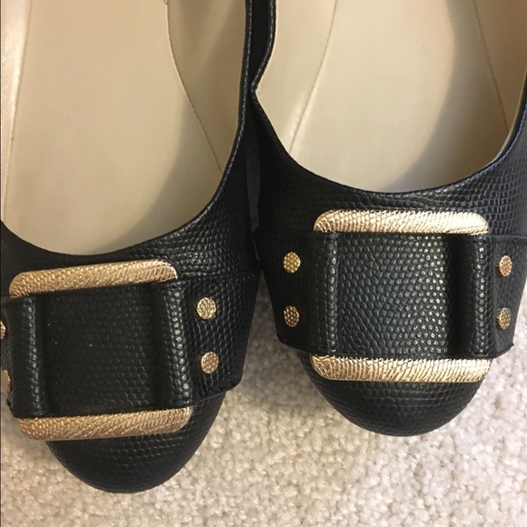Banana Republic Shoes - Banana republic black flats Banana Republic Shoes - Banana republic black flats