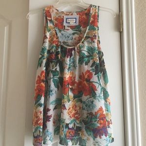 New Listing! Antropolgies floral top.