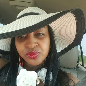 Meet your Posher, La"sher-rie