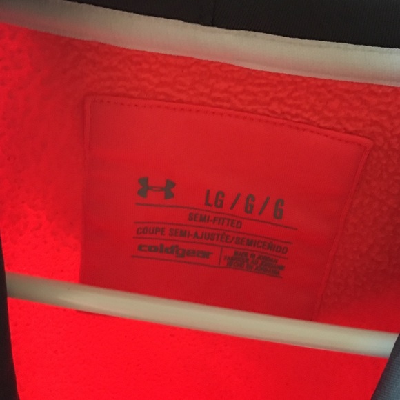 Under Armour Sweatshirt - Picture 2 of 3