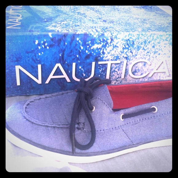 Navy Chambray Canvas Shoe