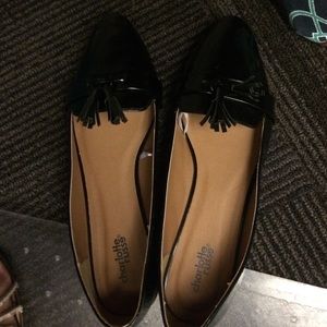 Patent leather shoes