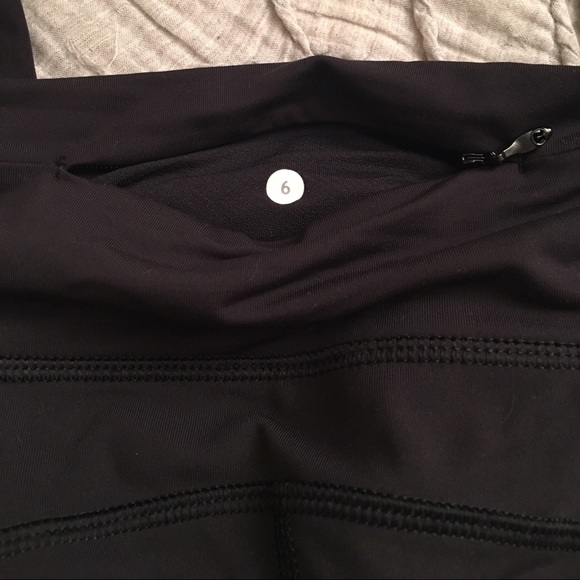 SOLD Lululemon Speed Tight II size 6 - Picture 3 of 4