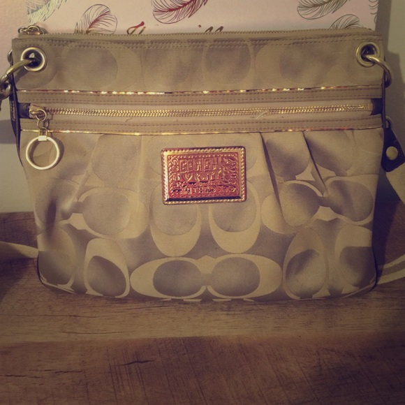 Poppy Coach Cross Body