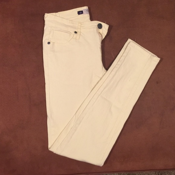 Pale Yellow Skinny Jeans! Size 0/25