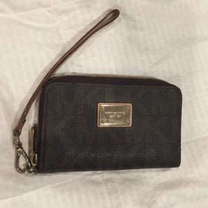 Michael Kors wallet/wristlet