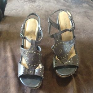 Wedge sandals